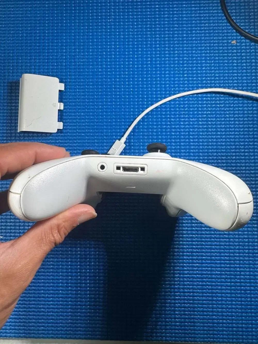 Microsoft Xbox One Wireless Controller Model 1708 White